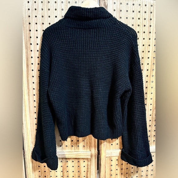 SHEIN Black Cable Knit Bell Sleeve Cropped Turtleneck Sweater - Picture 2 of 5